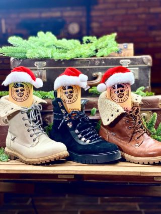 Mikuláš nosí čaj, sladkosti Ti prinesie čert 😈 #veselycaj #hohoho #mikulas #cert #miki #topanky #umyte #nadielka...